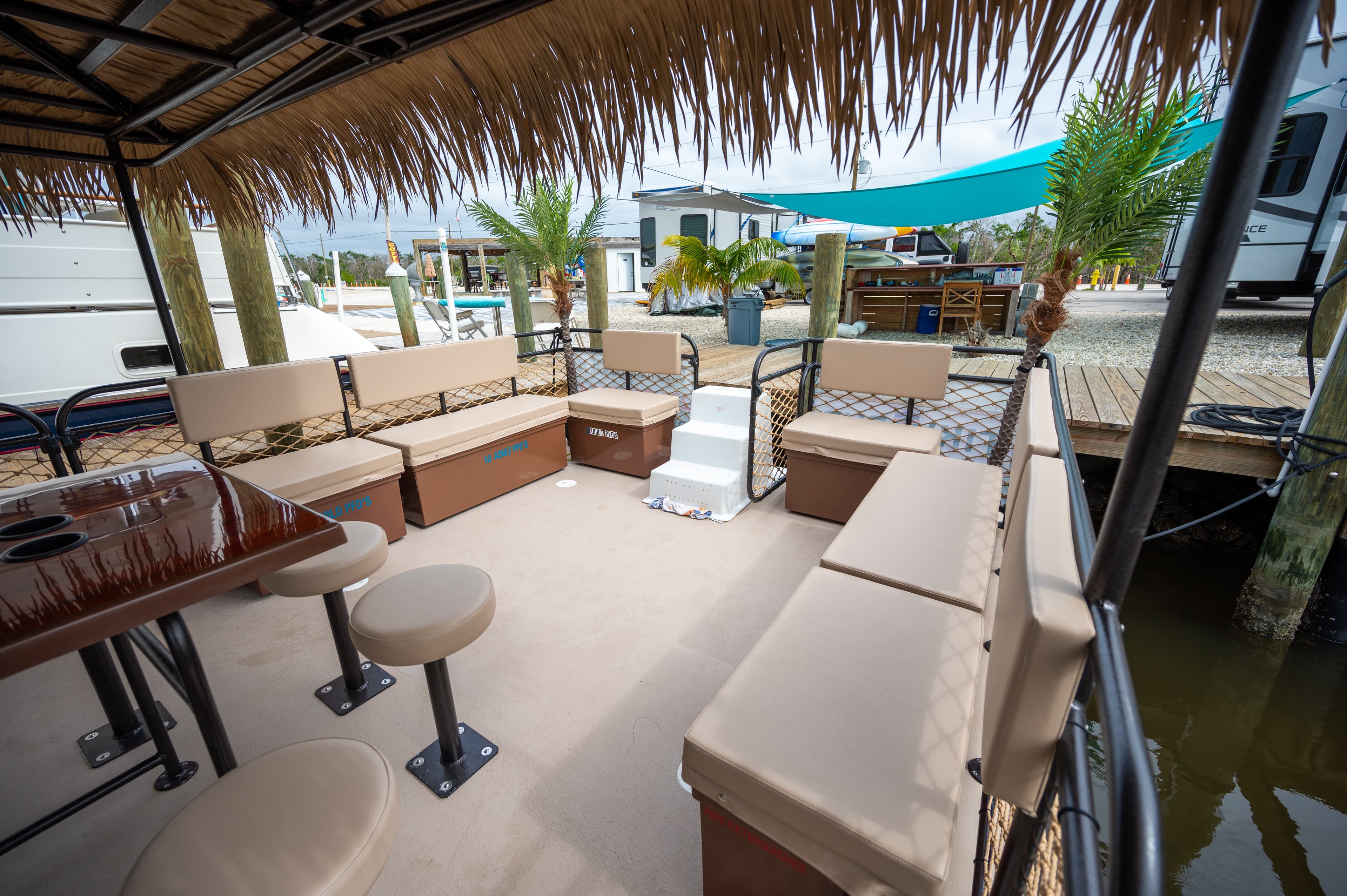 Tiki Pub experience 3